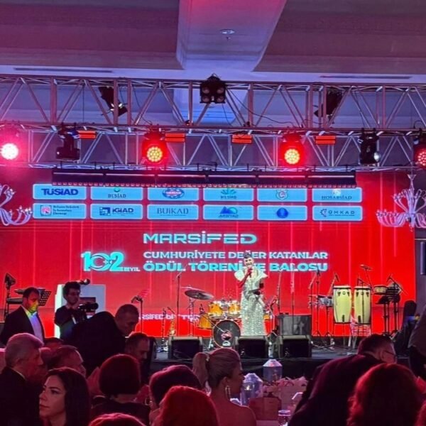 Lothbrog Marsifed cumhuriyet balosunda