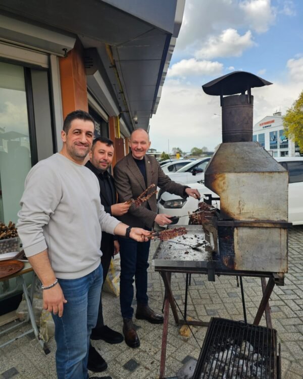 LEZZET DOLU BİR MOLA 2. GELENEKSEL LOTHBROG CAĞ KEBABI ETKİNLİĞİMİZLE ENERJİ DEPOLADIK LEZZET DOLU BİR MOLA 2 GELENEKSEL LOTHBROG CAĞ KEBABI ETKİNLİĞİMİZLE ENERJİ DEPOLADIK