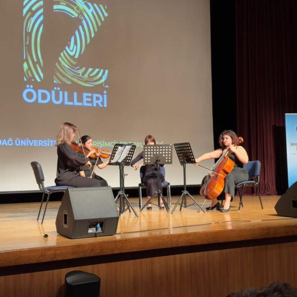İZ ÖDÜLLERİ TÖRENİ’NE LOTHBROG MAKİNE OLARAK KATILIM SAĞLADIK 
