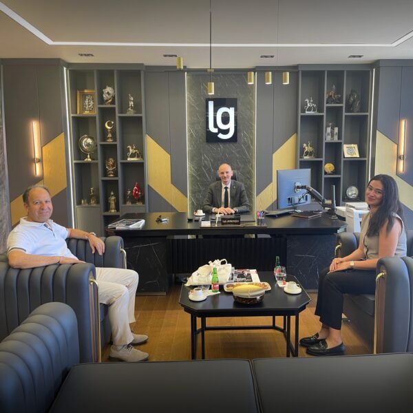 TESİD'DEN LOTHBROG MAKİNE'YE PLAKET TAKDİMİ