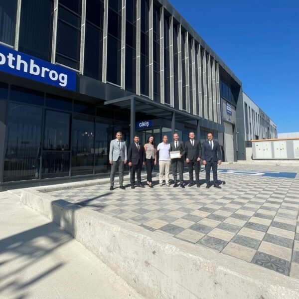 TESİD'DEN LOTHBROG MAKİNE'YE PLAKET TAKDİMİ