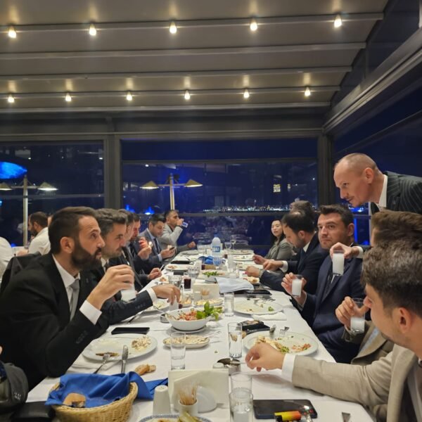 LOTHBROG MAKİNE EKİBİ MAKTEK AVRASYA FUAR YEMEĞİNDE BULUŞTU (2)