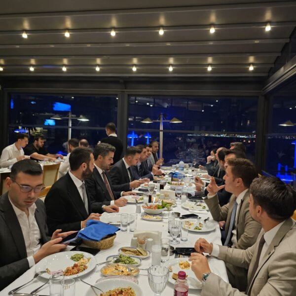 LOTHBROG MAKİNE EKİBİ MAKTEK AVRASYA FUAR YEMEĞİNDE BULUŞTU (3)