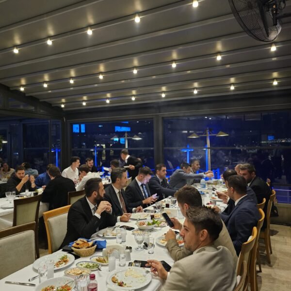 LOTHBROG MAKİNE EKİBİ MAKTEK AVRASYA FUAR YEMEĞİNDE BULUŞTU (4)