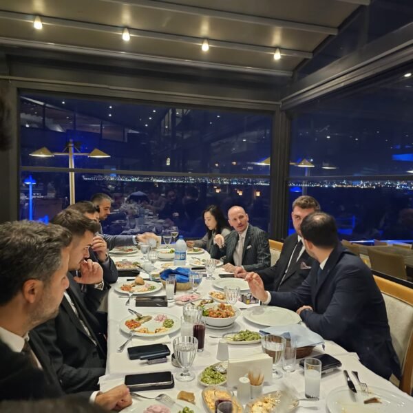 LOTHBROG MAKİNE EKİBİ MAKTEK AVRASYA FUAR YEMEĞİNDE BULUŞTU (7)